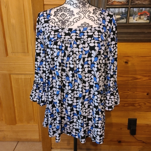 Lane Bryant Venezia Top with Bell Sleeves - Picture 1 of 3
